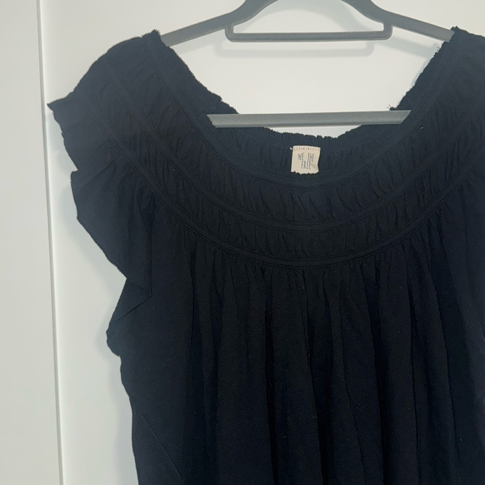 WE THE FREE BLACK FLOWY SHIRT